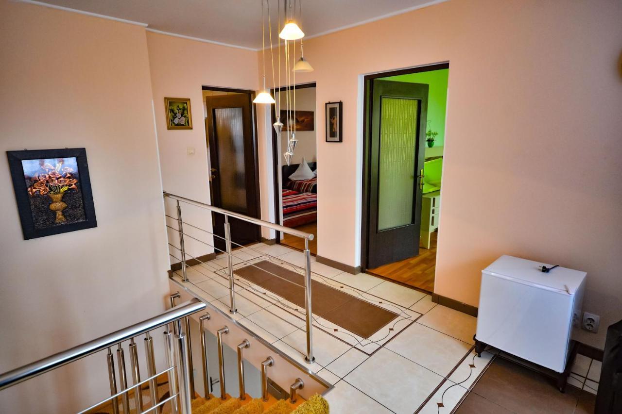 Pensiunea Caro Deva Exterior foto
